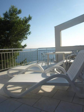 Vila Dvorski, Baska Voda